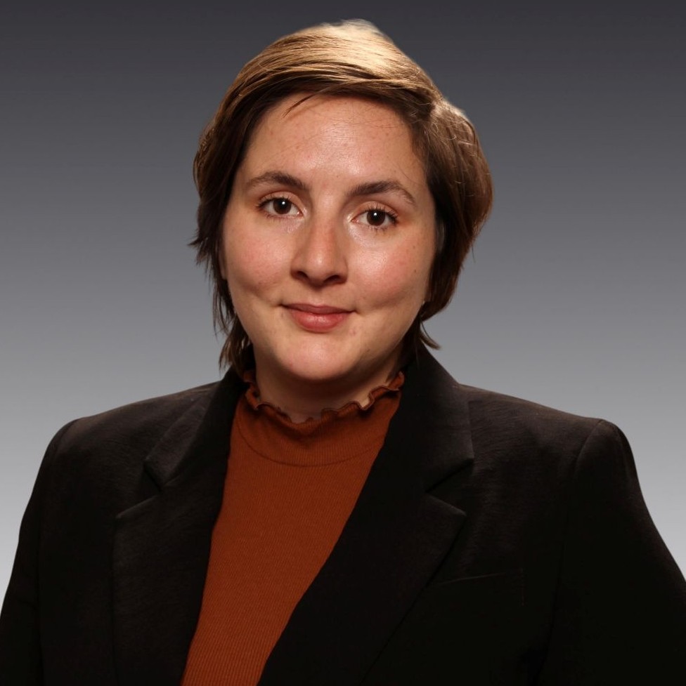 Caroline Hill Headshot
